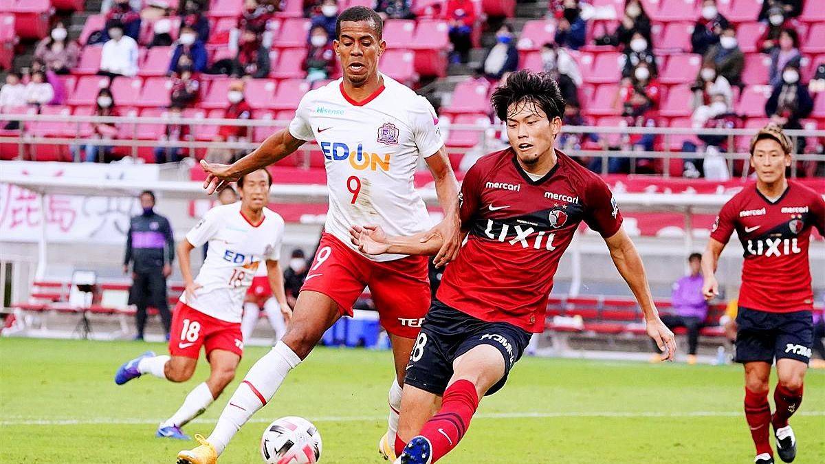 日本鹿岛鹿角球员备战下一轮